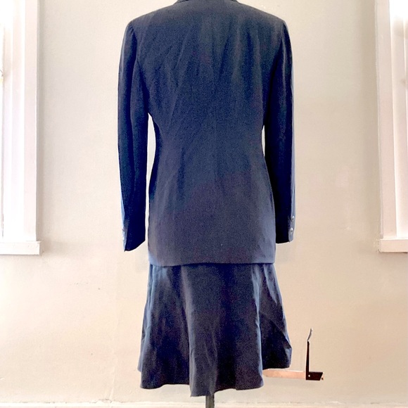 Jones NY, 3 Piece Silk Suit, Size 4 - Picture 3 of 12